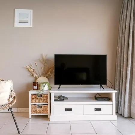 Huswell - Bright With 2 Terraces Close To